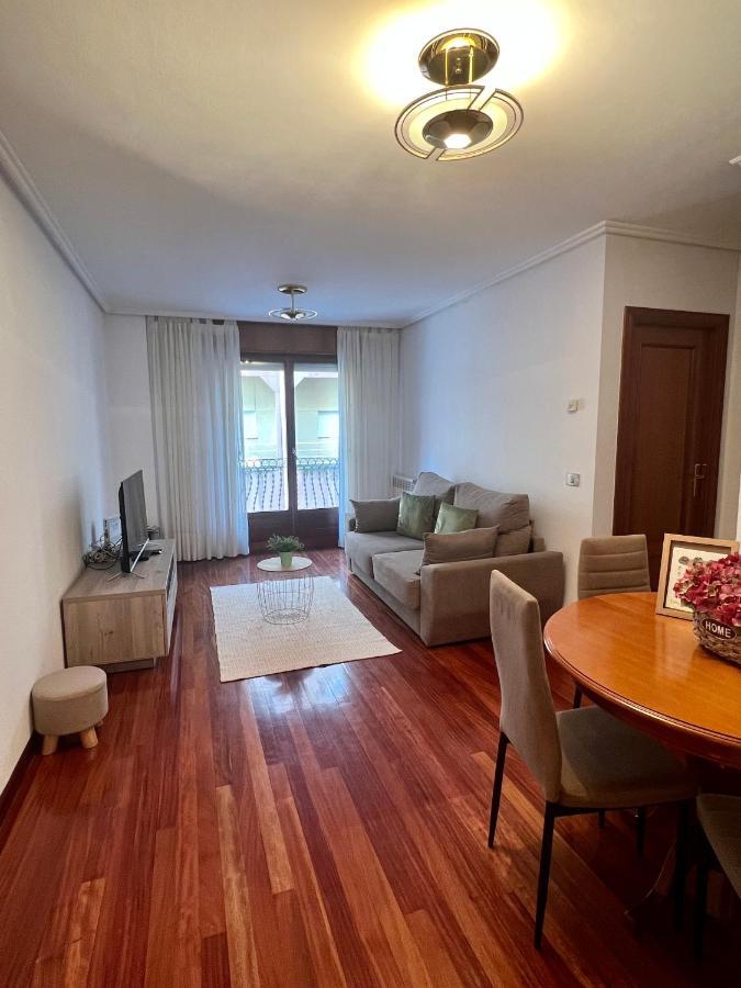 Piso Centrico A 10 Min De La Playa Con Garaje Incluido Apartment Castro Urdiales Exterior photo